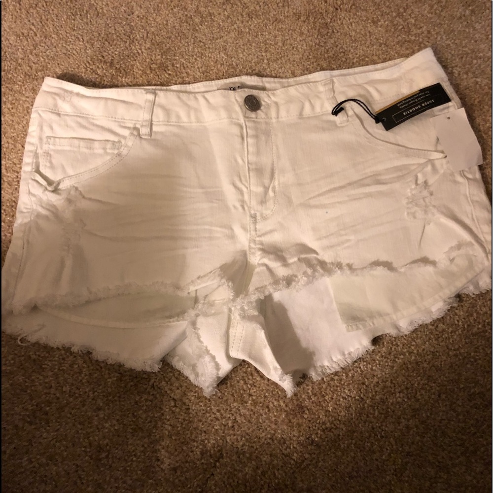 Cut off shorts
